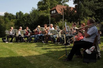 Der Posaunenchor Königslutter beim Gemeindefest